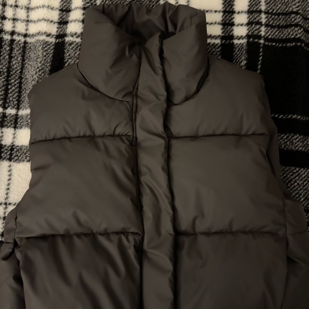 Zara small puffer vest
